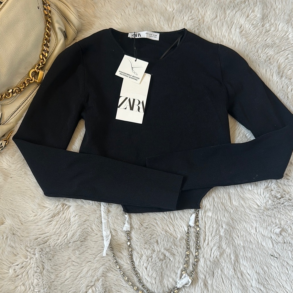 NWT Zara Black Cropped Fitted top